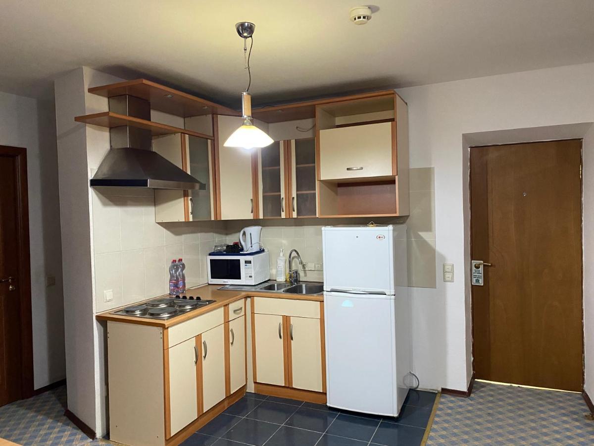 Green Hotel Atyrau Bagian luar foto