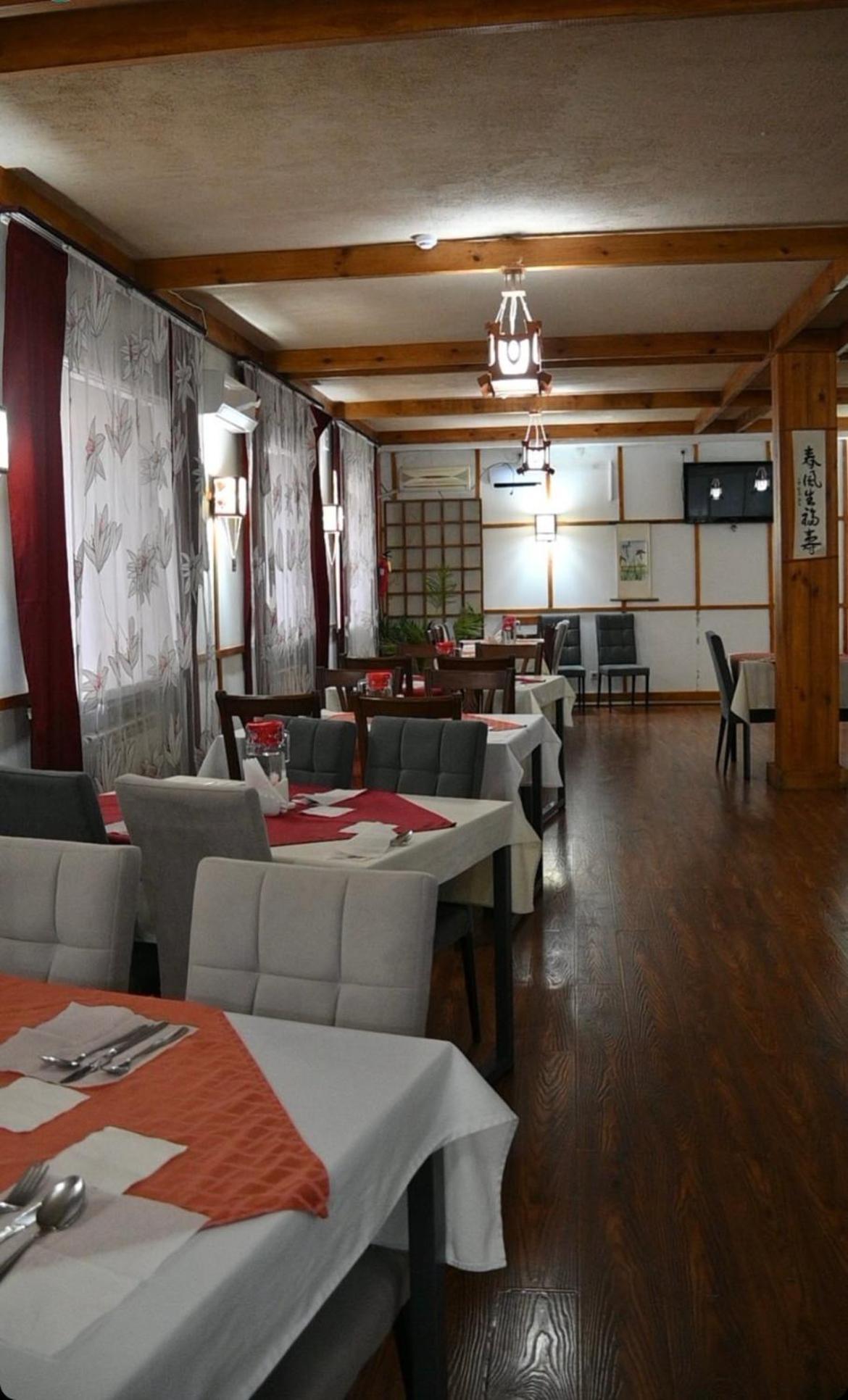 Green Hotel Atyrau Bagian luar foto